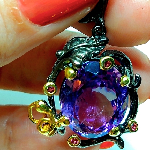 Part of bundle Purple Amethyst  Sterling Silver and 114K Earrings bundle - Picture 5 of 5